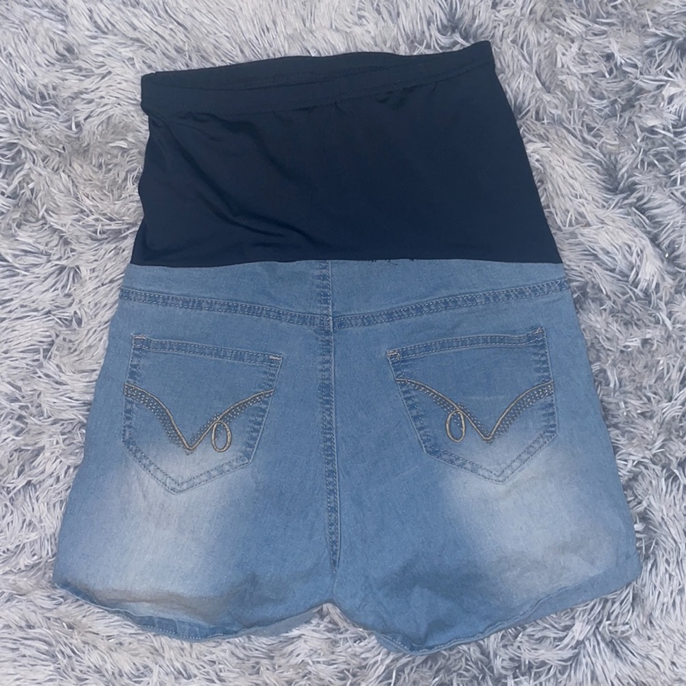 A pair of maternity shorts size S - Picture 12 of 12